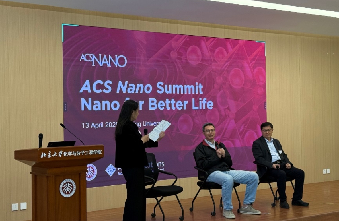 A group of people sitting in chairsAI-generated content may be incorrect.